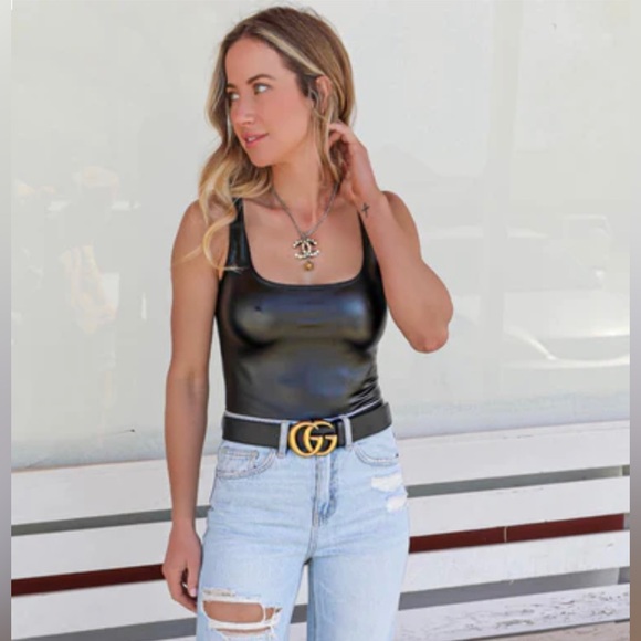 🖤Black Sleeveless Faux Leather Bodysuit🖤 - Picture 2 of 6